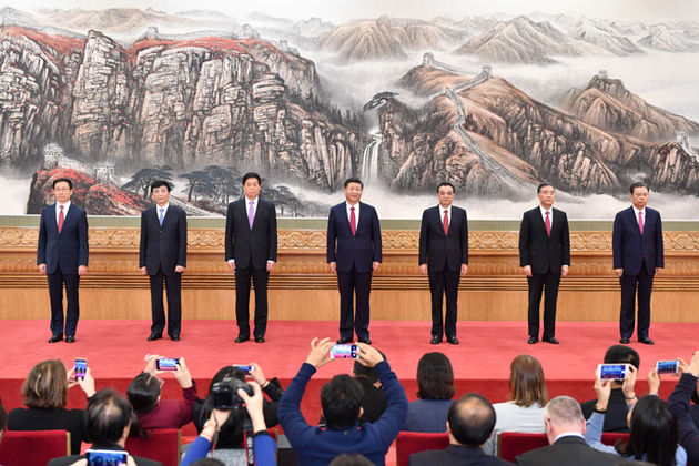 头条新闻    这是8900多万名党员的领路人,这是13亿多人民的主心骨.