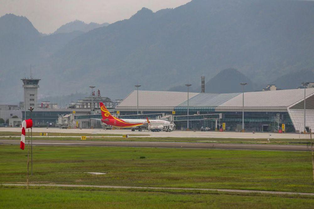 【重庆】重庆黔江机场t2航站楼启用__中国交通新闻网