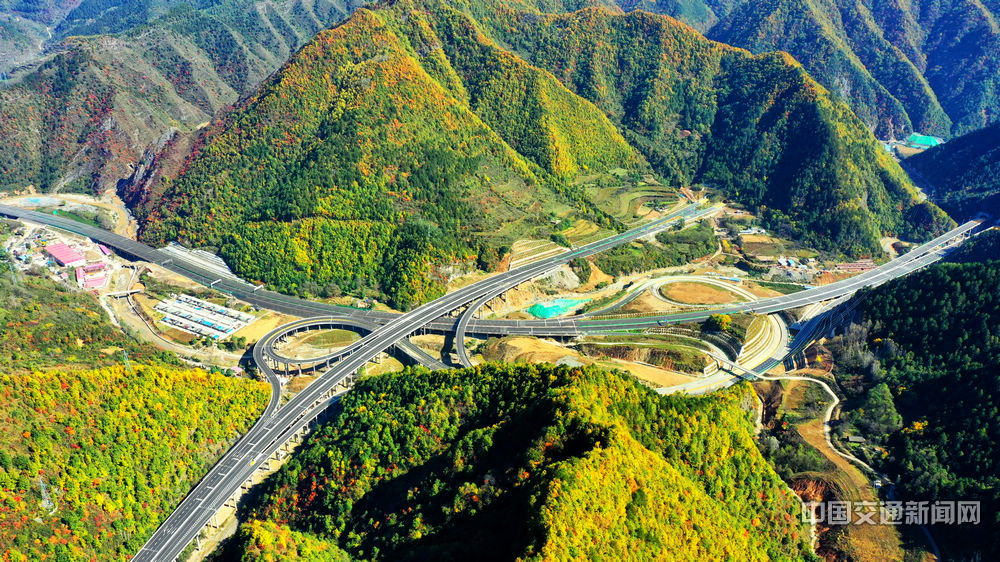 作为银昆线陕西境最后一段,宝坪高速是陕西省目前在建高速公路中规模
