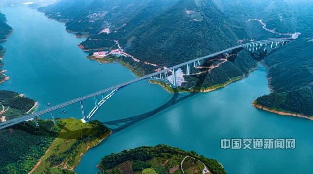 广西天峨龙滩特大桥(1139610)-20211222202627.jpg