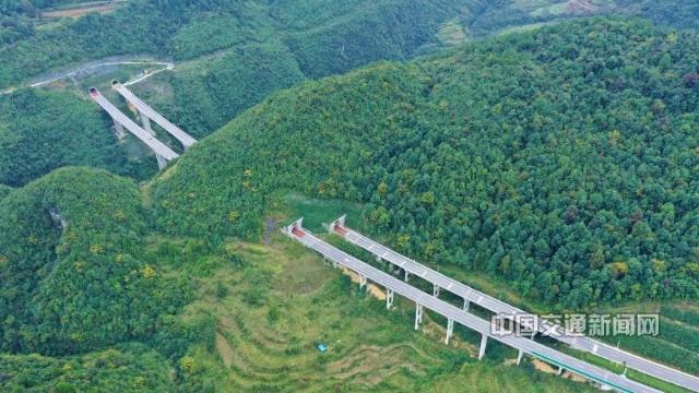 德务高速公路桥隧相连(1134145)-20211222203434.jpg