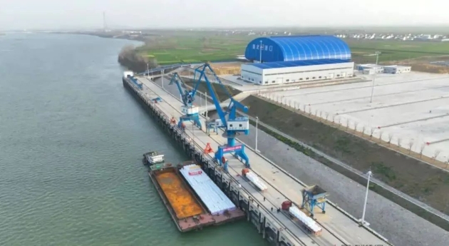 襄阳港再启航直达长江