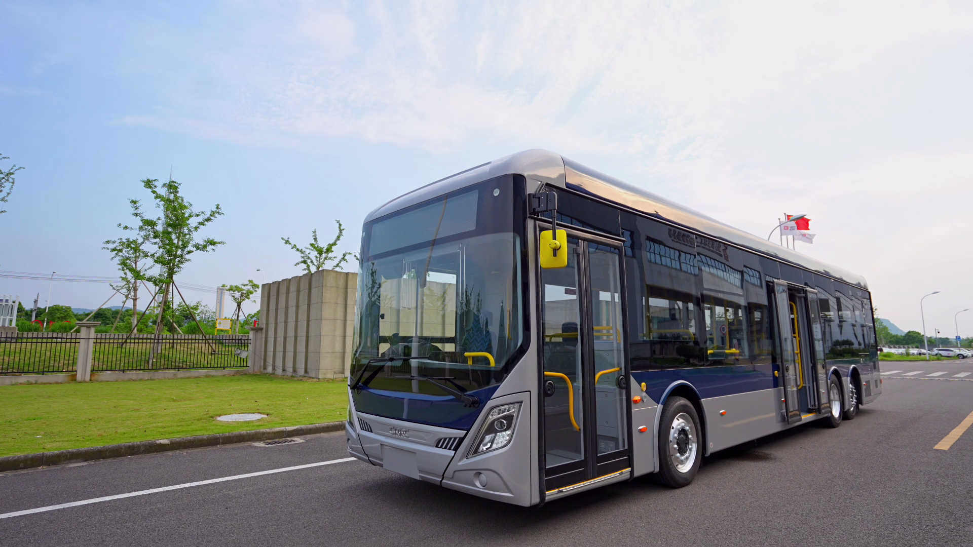 35辆中车电动海外版c12交付新西兰__中国交通新闻网