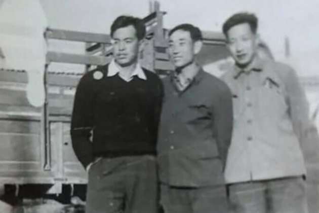 模糊了容颜 不变的是对交通的热忱与情怀（左起：赵文辉 梅旭春 张有智）.jpg