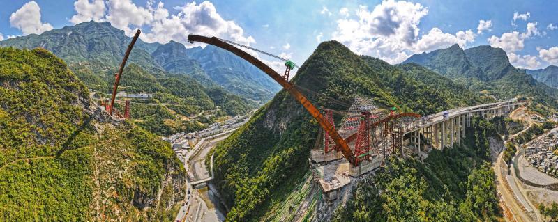 廖子桥转体。 图片由 四川省公路规划勘察.jpg