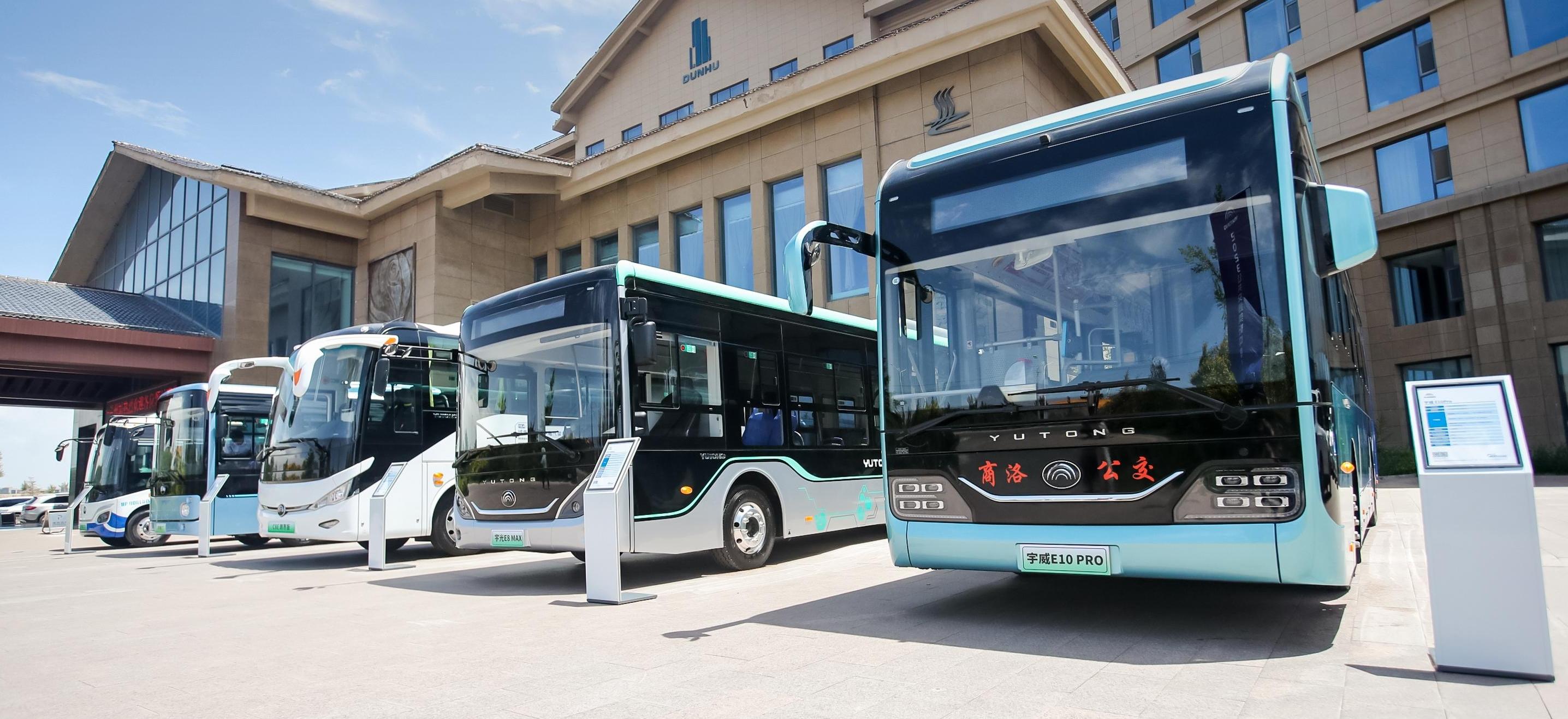 宇通客车国内公交车产品管理部部长张同秋表示:"睿控e平台聚焦客户