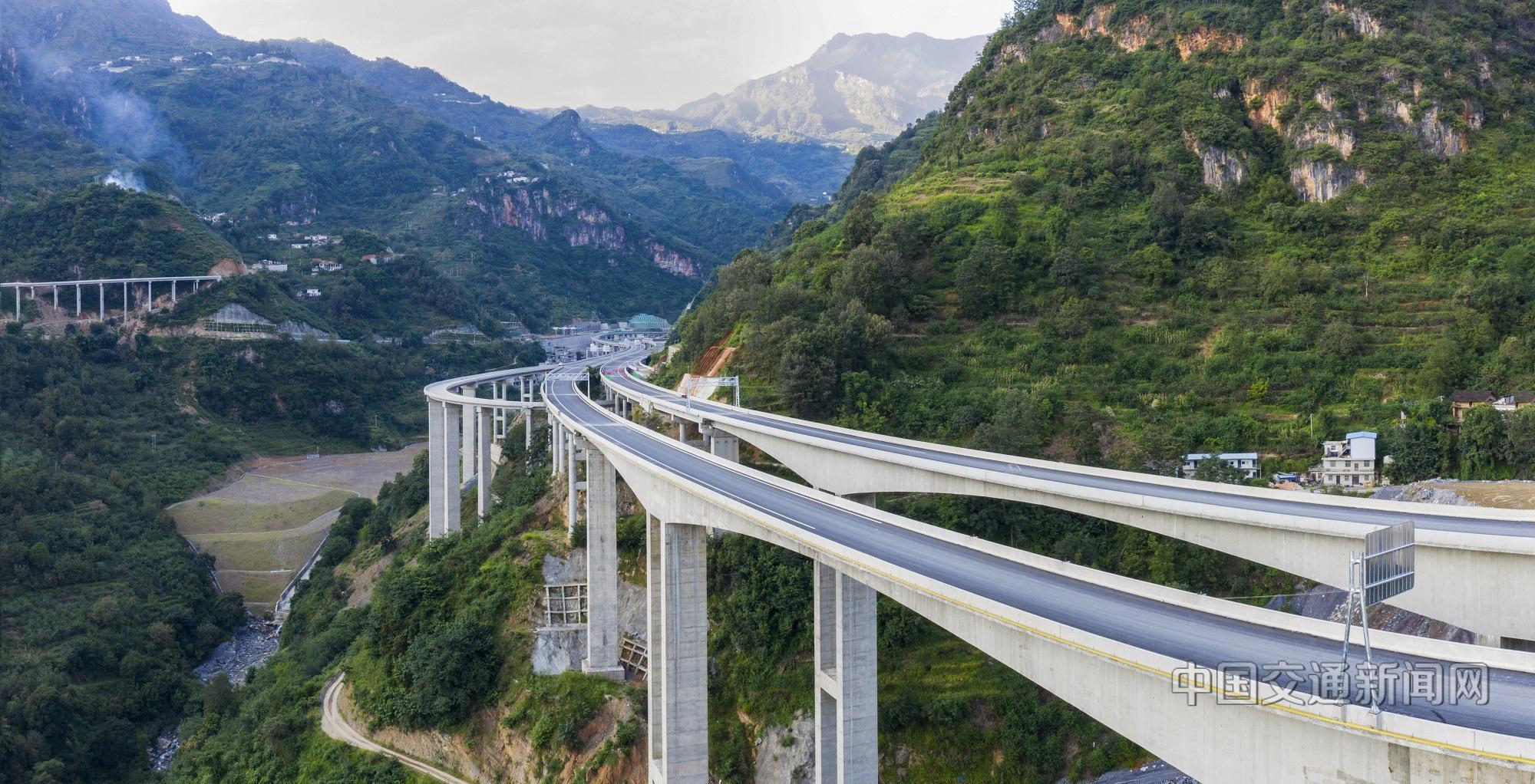 云永高速公路项目 394979_138fc219-4443-4e3b-91da-3e64948c7edb_batchwm.jpg
