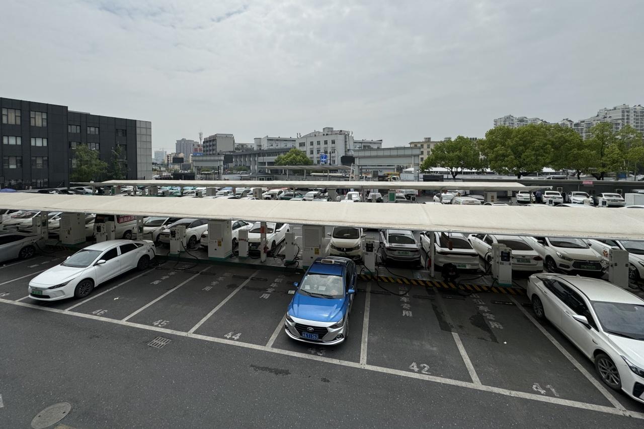 ·7版头题配图·杭州外事绍兴路出租车服务(2229183)-20240418094601.jpg