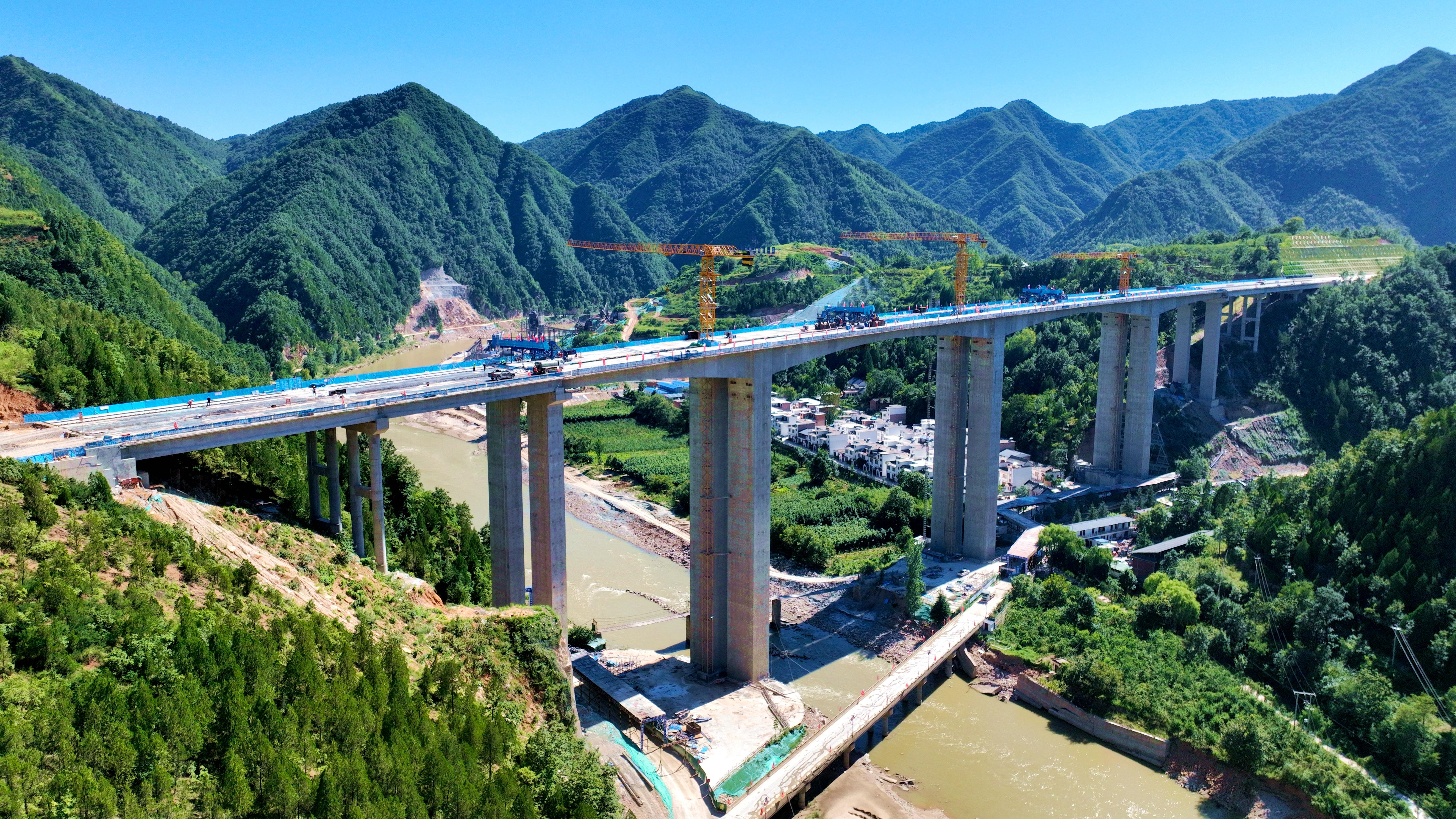 施工图片.jpg