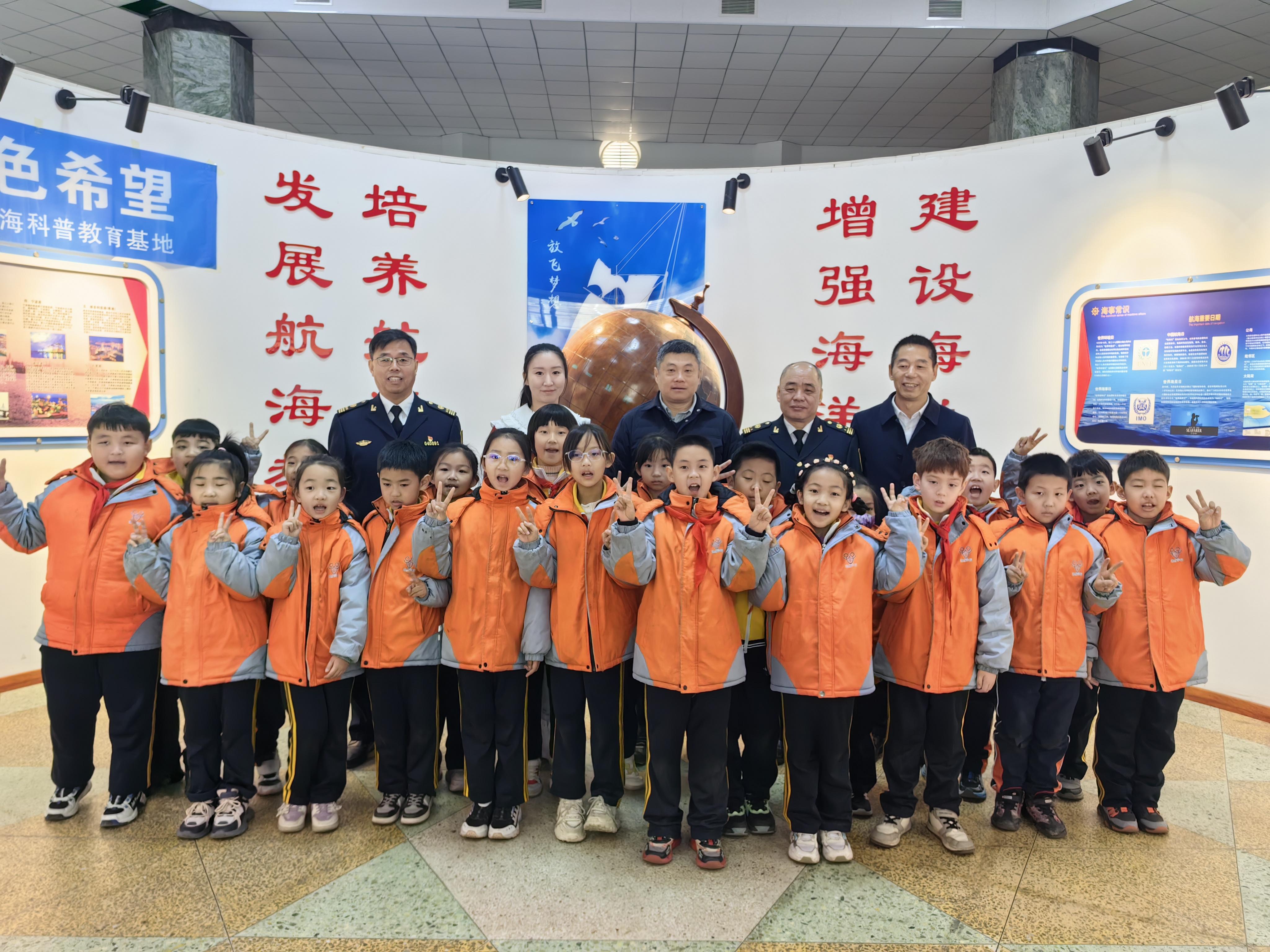 图16（加封面）.jpg