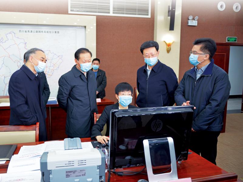 彭清华了解交通运输抗疫工作开展情况 （周显仁 摄）.jpg