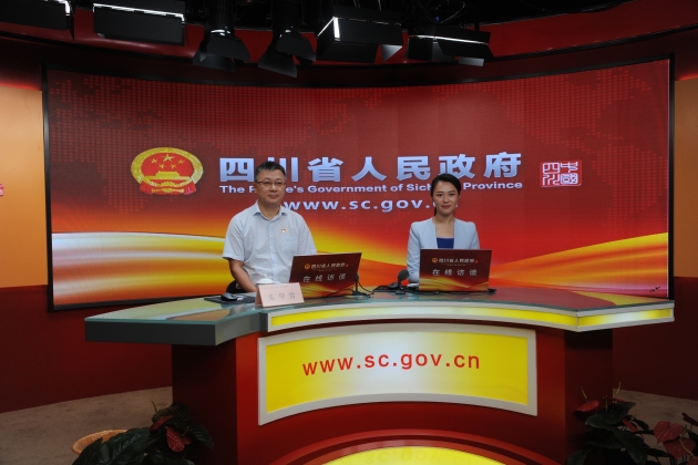 厅党组成员、副厅长朱学雷接受省政府网站在线访谈，介绍我省交通防汛减灾工作.jpg