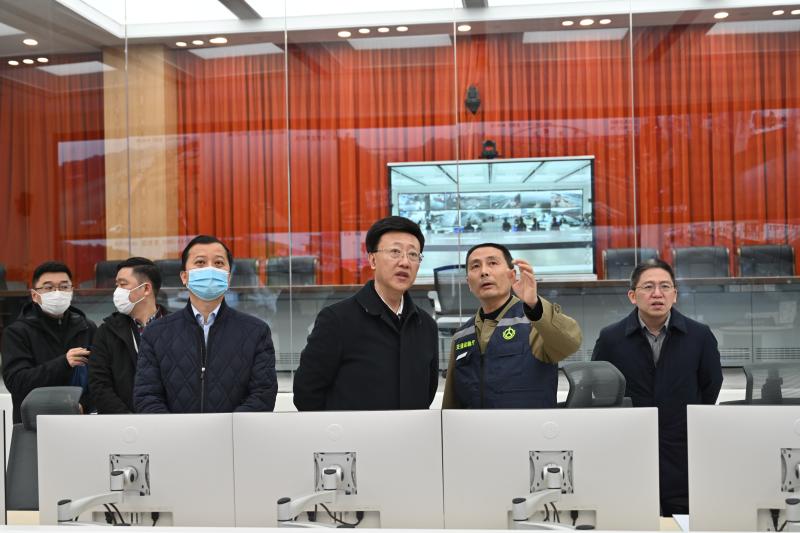 罗佳明在省交通运输运行调度中心检查疫情防控和春运安全工作.jpg