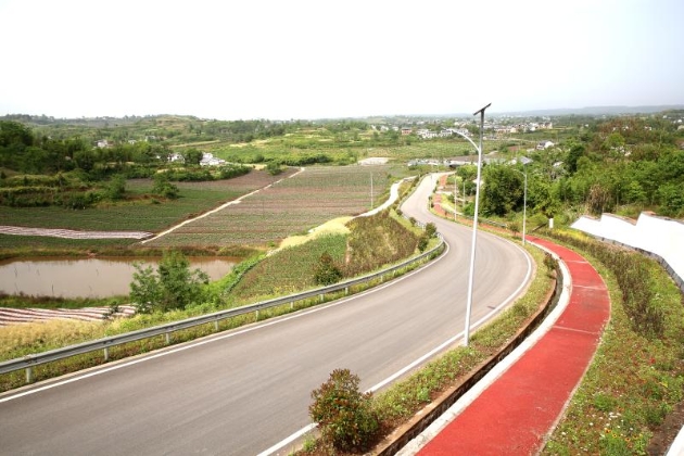 武胜县三溪镇交通＋旅游“四好农村公路”.jpg