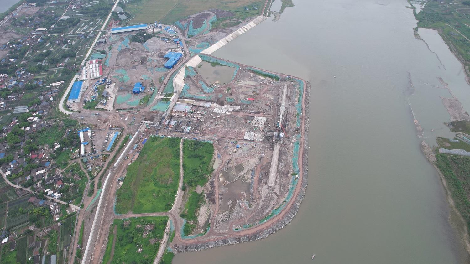岷江老木孔航电枢纽左岸工程施工现场.jpg