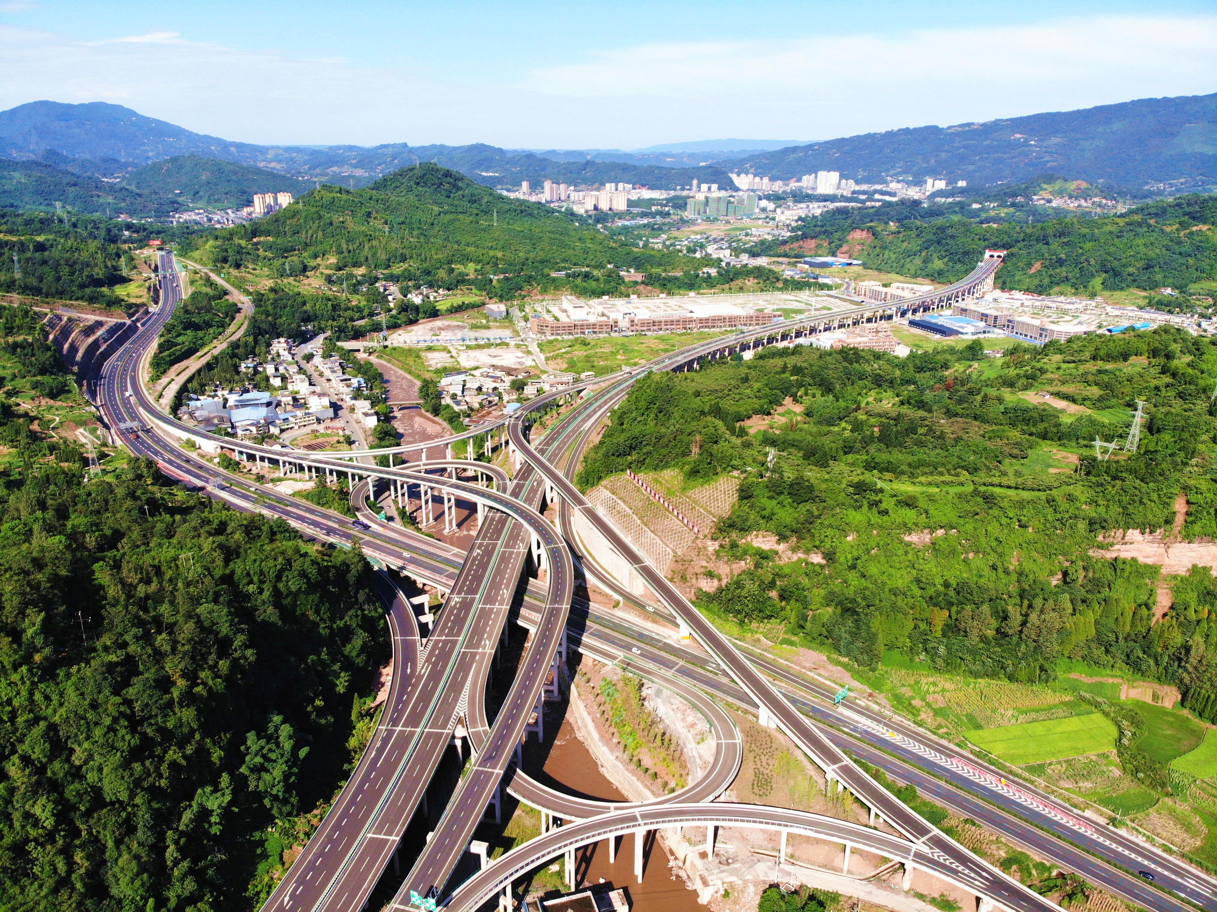 雅康高速对岩枢纽互通 （高小松  摄）.jpg