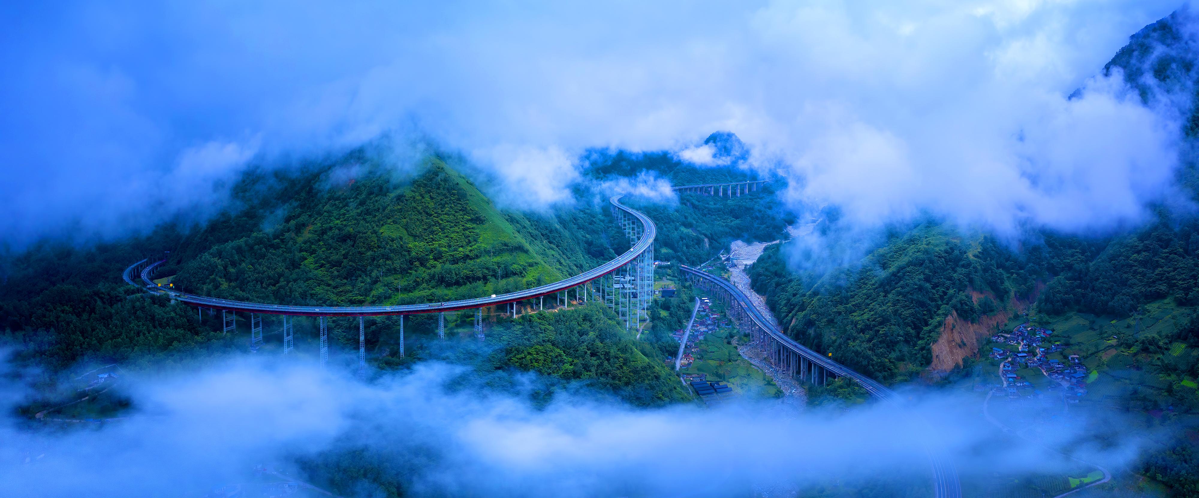雅西高速公路干海子大桥.jpg