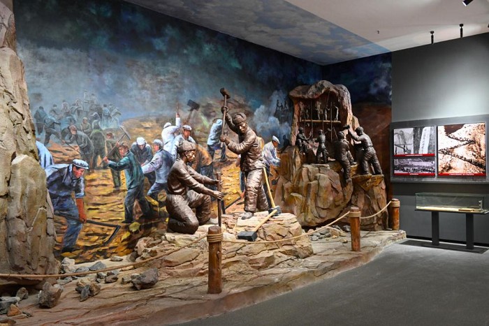 回望筑路奇迹  展现“两路”精神（藏高公司川藏公路馆）.png