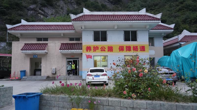 国道318线二郎山隧道管理站          （陈杰  摄）.jpg