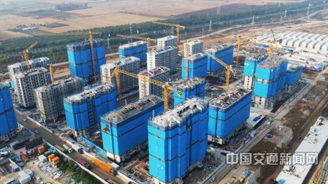 雄安新区容西片区d标段安置房全部封顶__中国交通新闻网