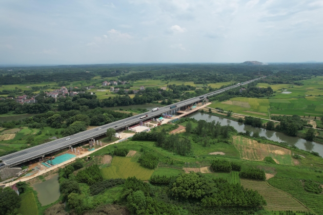 大广高速公路吉安至南康段改扩建工程品质建设纪实