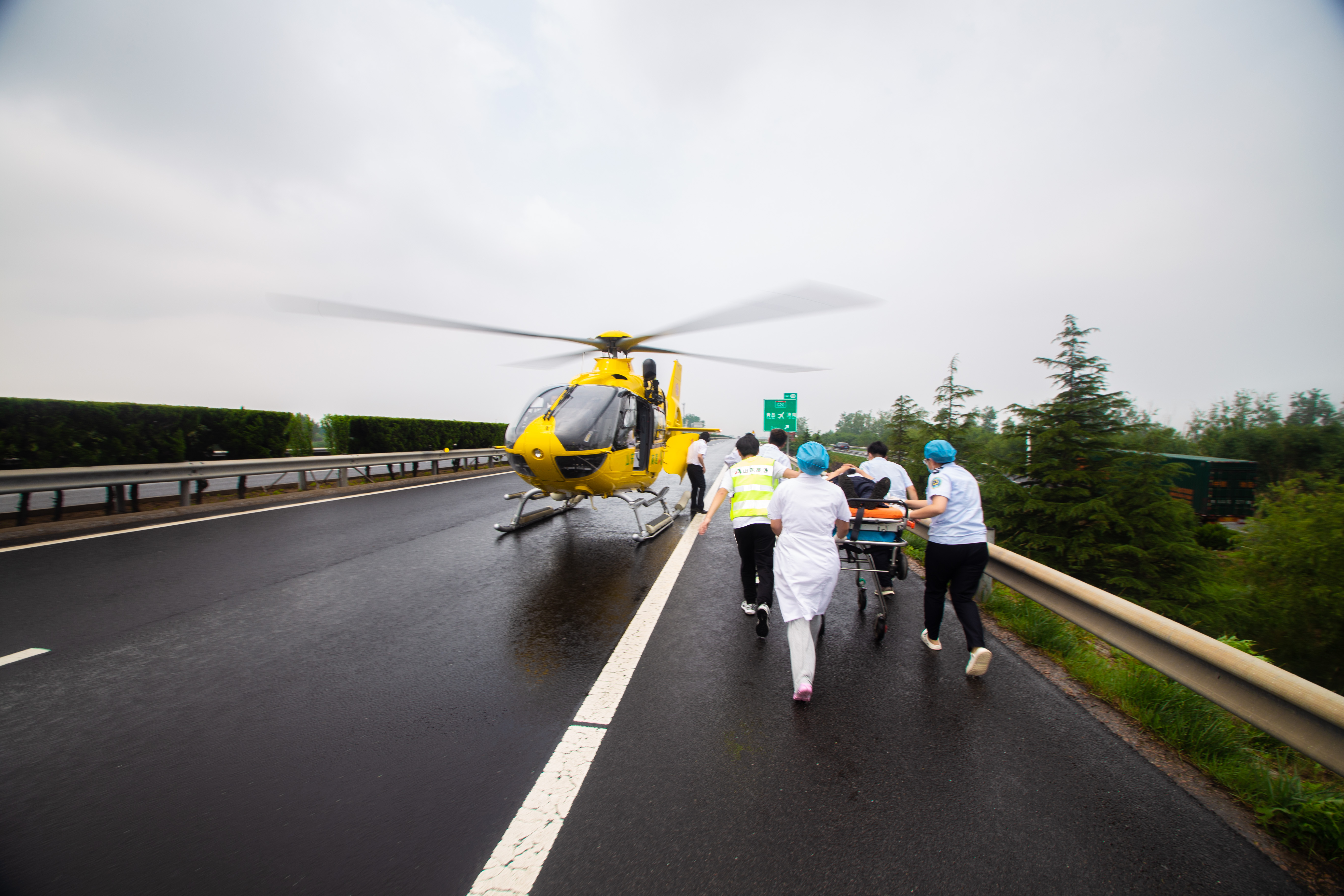 演练以远程调度 现场实战方式进行,模拟了威青高速主线青岛方向k205