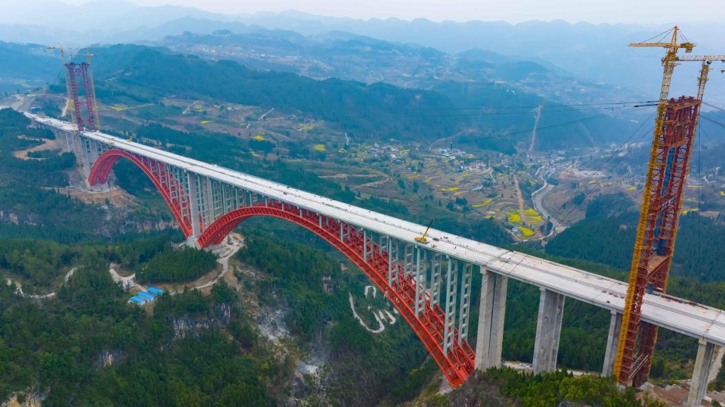 重庆渝湘复线高速公路推进公路建设数智化__中国交通新闻网