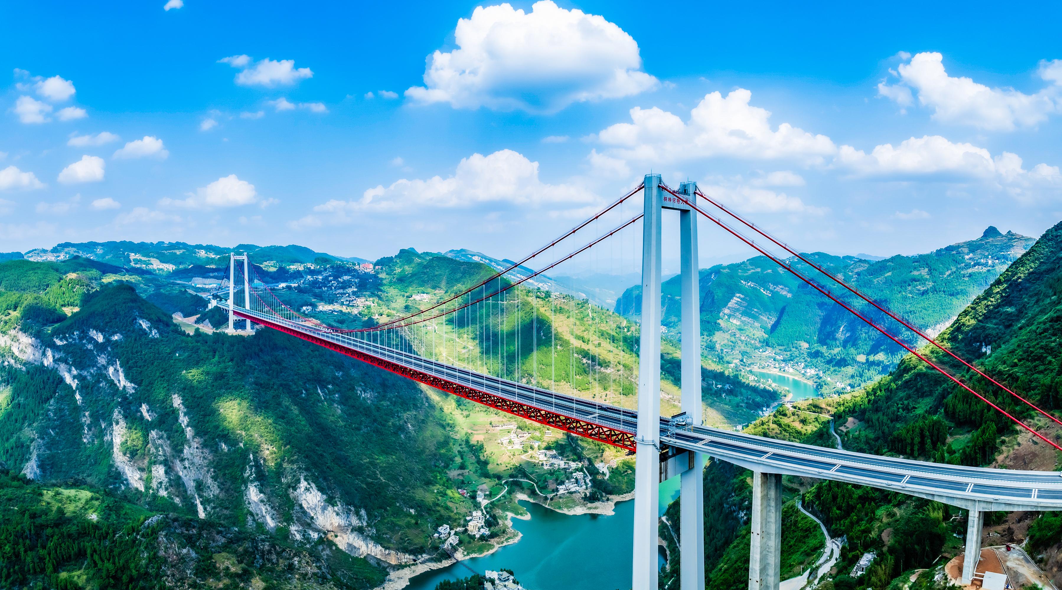 贵州金仁铜高速桐梓河特大桥通车