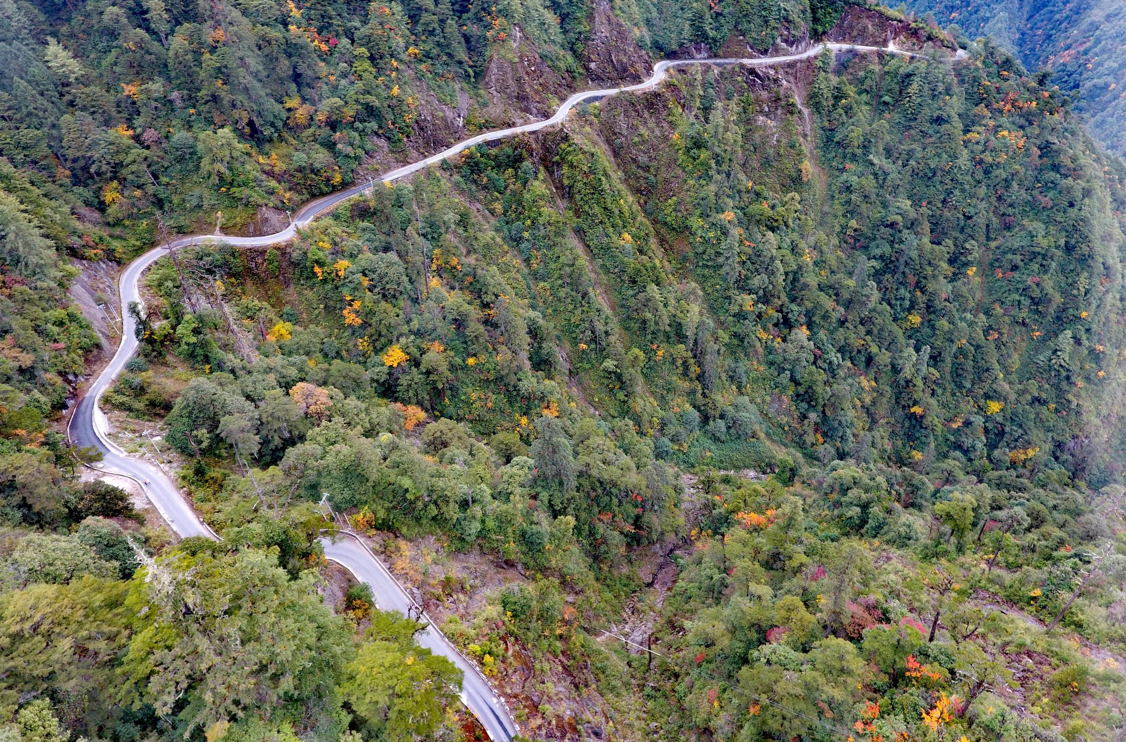 怒江州独龙江公路2.jpg