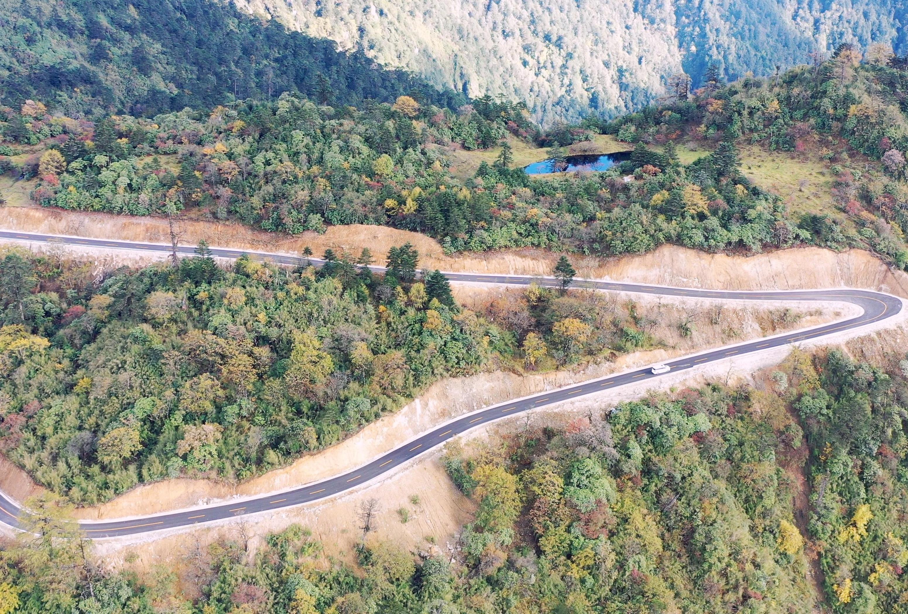 怒江州腊维公路1.jpg
