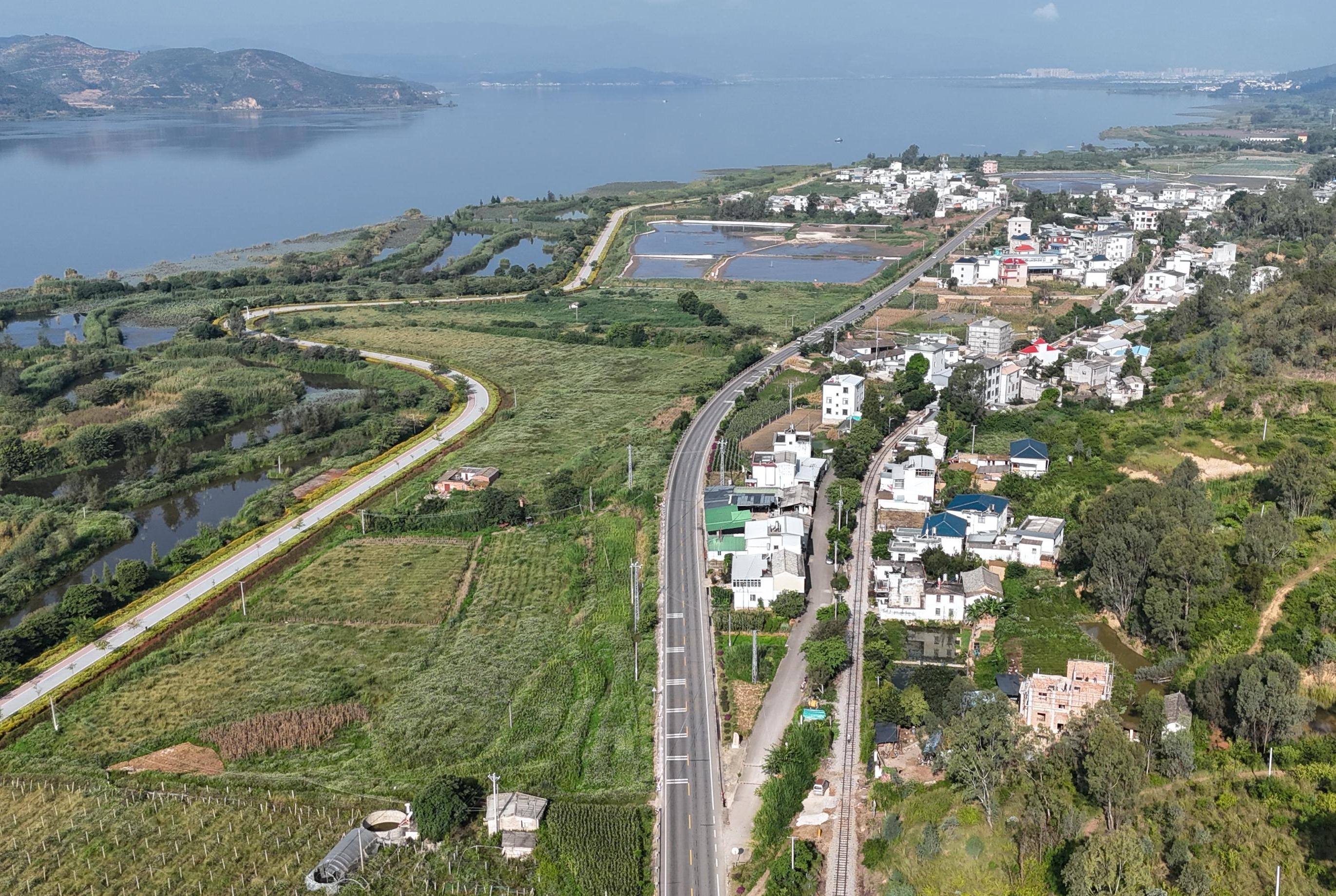 G323瑞清线异龙路路段.jpg