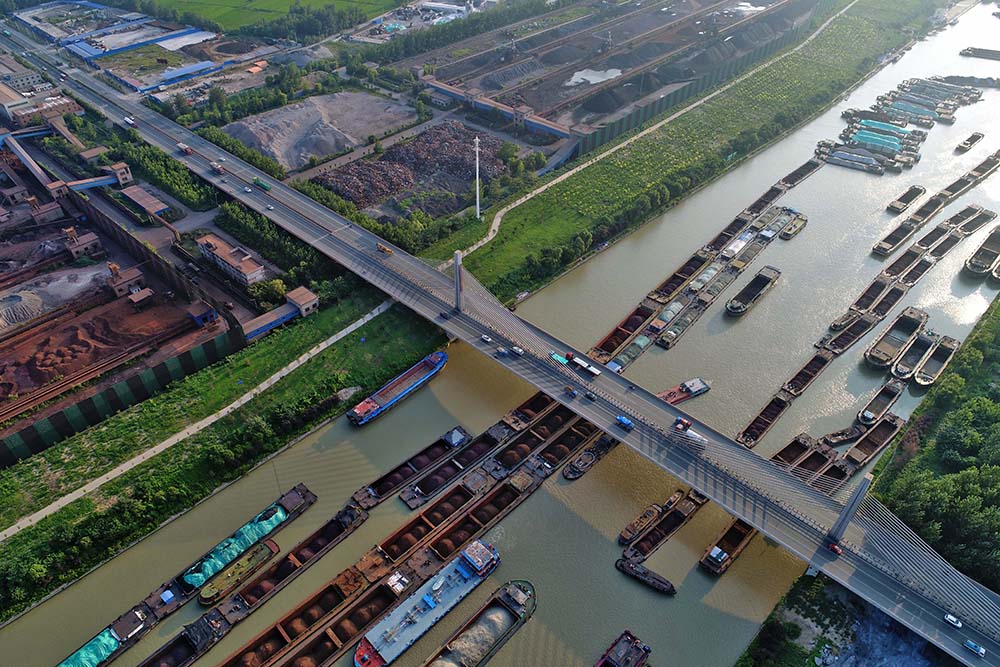 繁忙的京杭大运河淮安段