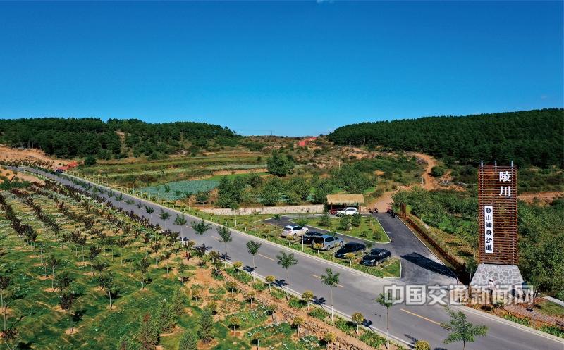 赵小鹏、崔鸣原、赵宇、刘文柱15834109439《三个一号旅游公路10》太行一号晋城陵川段.jpg