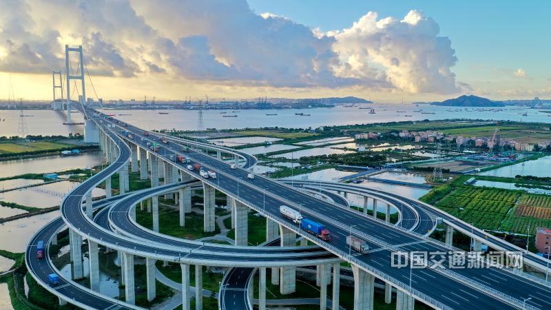 罗志能1360000016111《桥韵》南沙大桥 (1).jpg