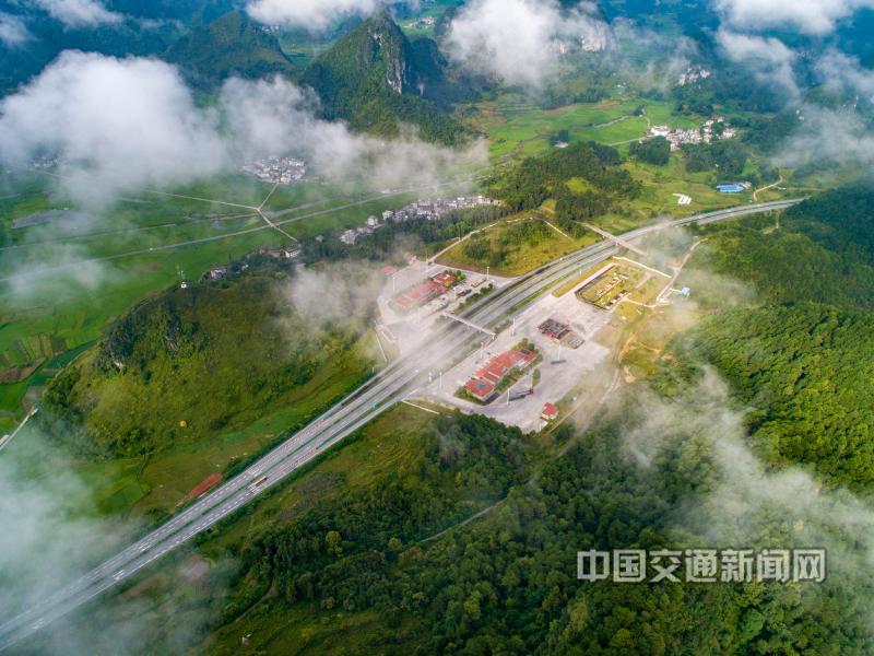 黄慧18277669009《温馨驿站》广西百色高速公路靖西服务区，2020年8月20日.jpg
