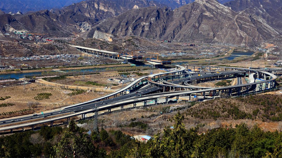 国家重点工程G109改扩建高速北京段起点，标志性工程六环连跨永定河特大桥接特大型隧道建设现场 + 覃世明 + 13601094409 + 830A6465_副本.jpg
