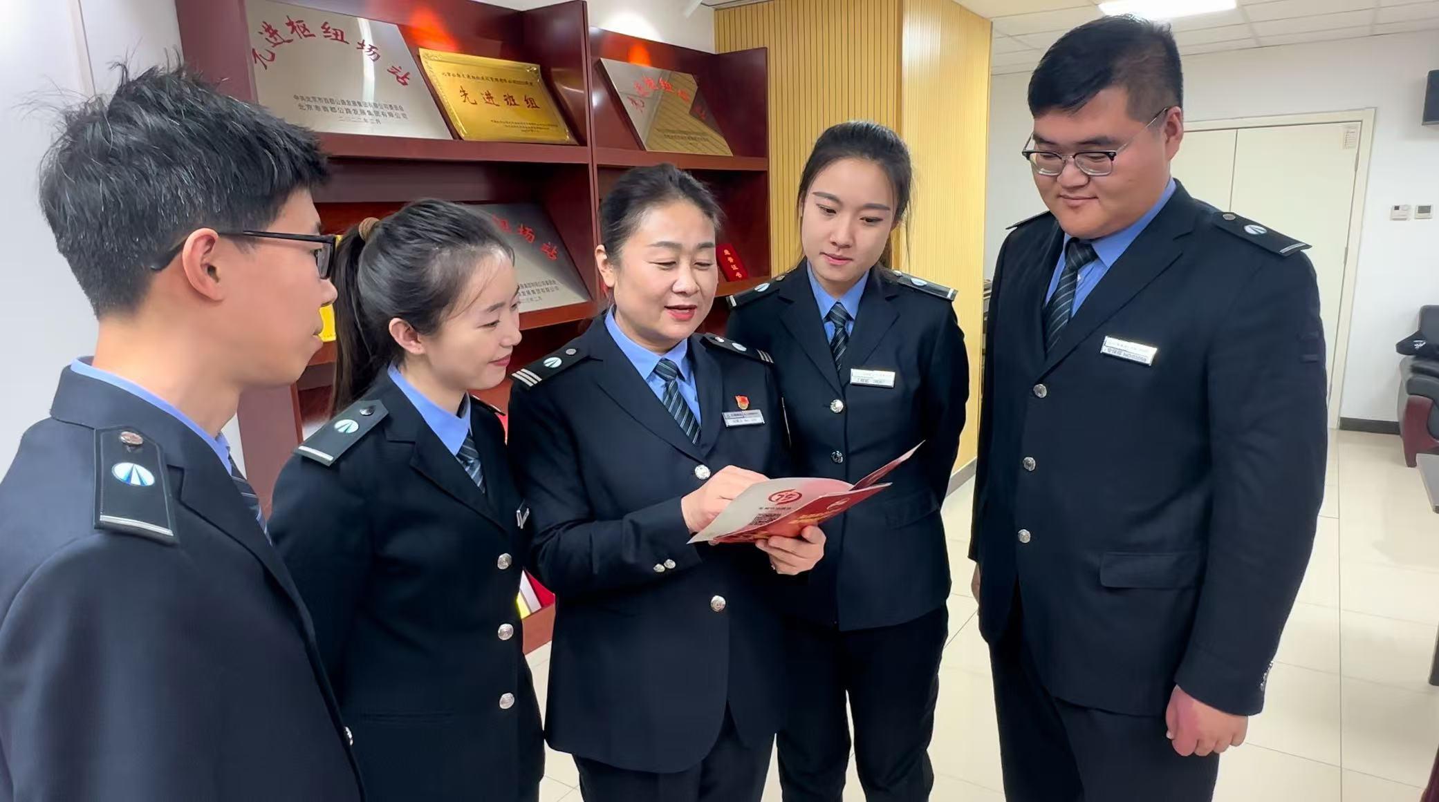 “艳华窗口”品牌带头人宣讲.jpg